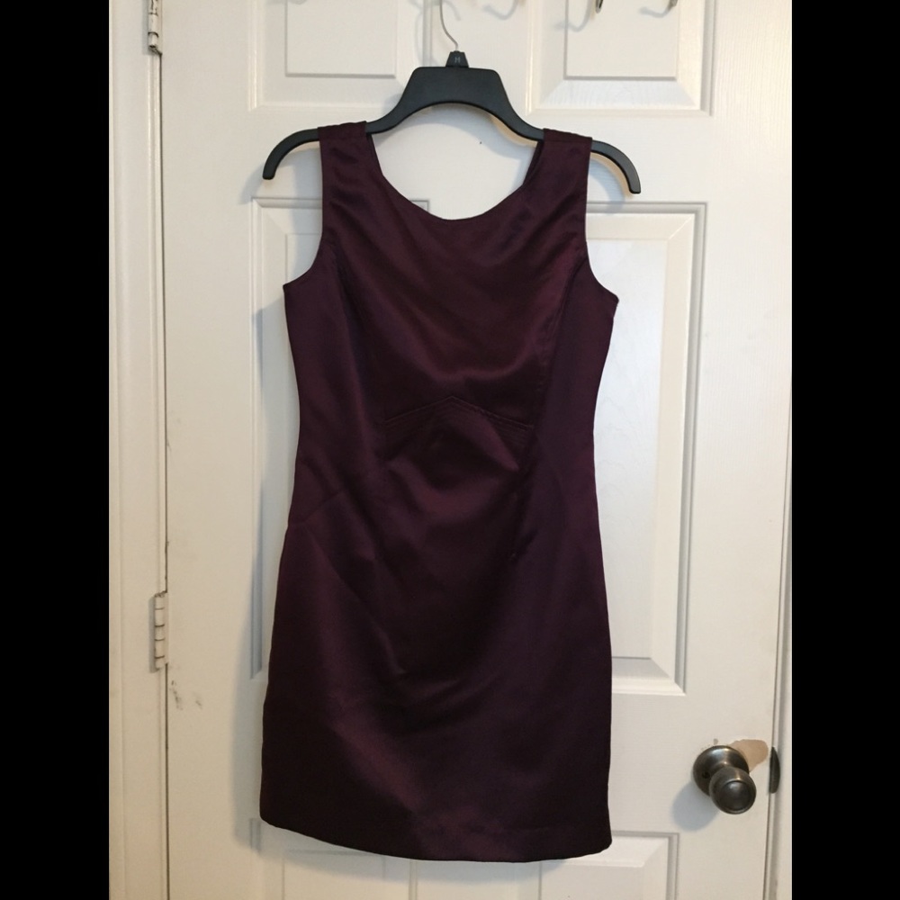 Dress - Picture 4 of 4